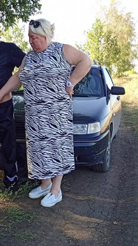 A scris public, a futut o vecină în gura ei și a umplut-o cu spermă