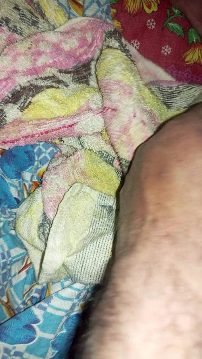 Lubnawife: Moglie pakistana scopa suo marito