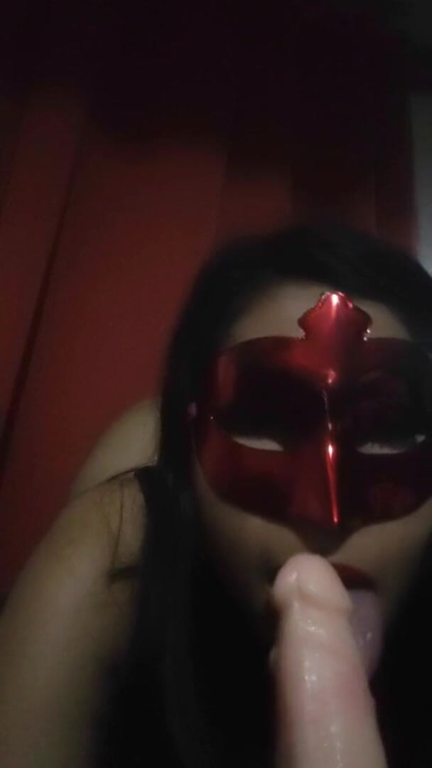 Taboo 69: Futând singură pentru că m-am simțit excitată