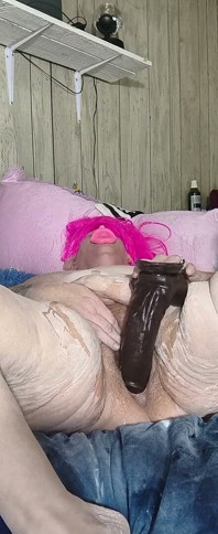 With Her Big Mouth and Pussy Mouth Down South She Screams and Shouts