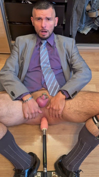 Slutty Gentleman Is Pleasuring His Male-pussy Like Bitch
