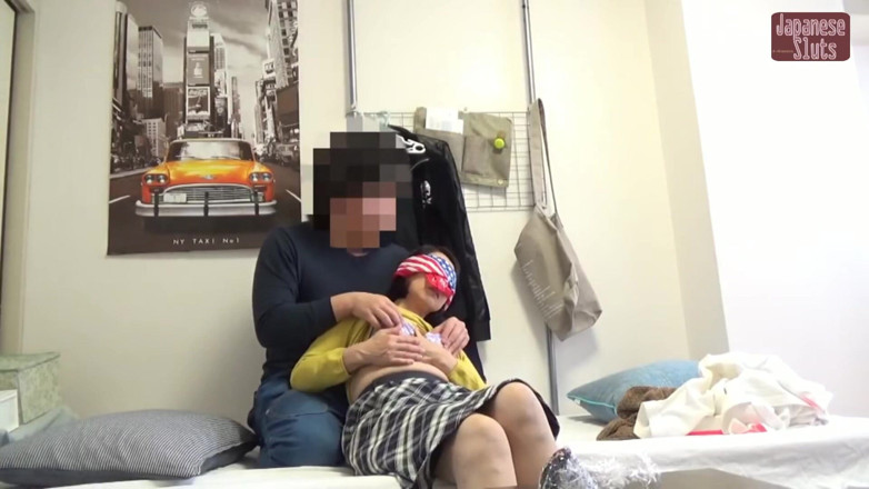 J-Cams: Rental MILF's Secret Job - the Side of a Wife Her...