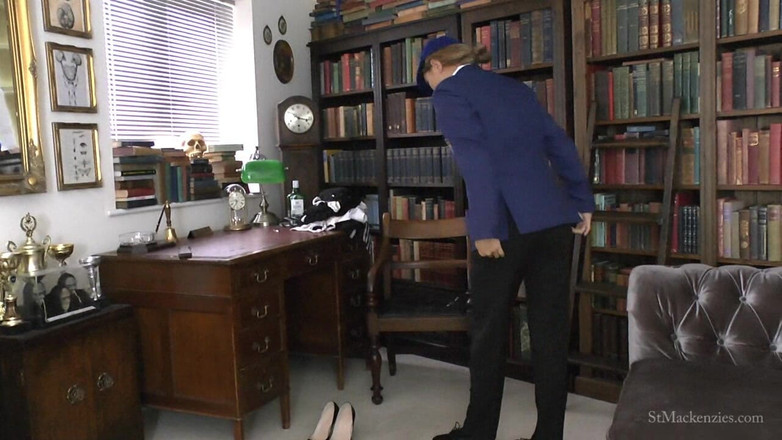 St Mackenzie's Archive: Natalia穿着全男孩制服脱衣和礼服