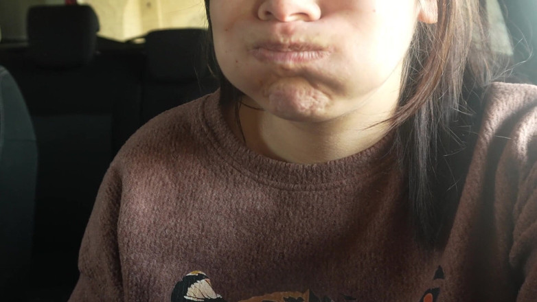 AmayaMori: Niezen in de auto Mijn plastic bloemallerreactie