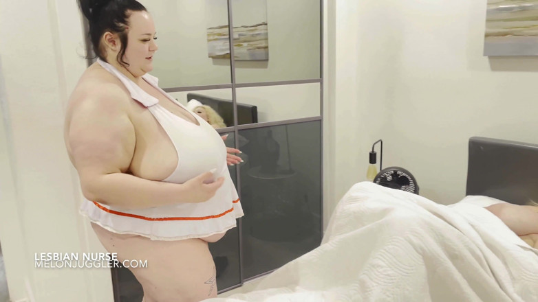 Real Plump Lesbians: BBW Peyton Thomas jest lesbijską pielęgniarką