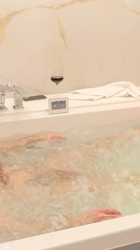 Hairy Muscle Stud: Luxury Jacuzzi Strip & Raw Jerk off - 4K Bodybuilder Solo