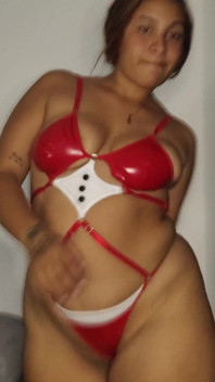 Kulit merah beruang yang cummy