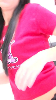 Stacey lacey si cewek imut rambut cokelat lagi asik muasin memeknya pakai mainan seks