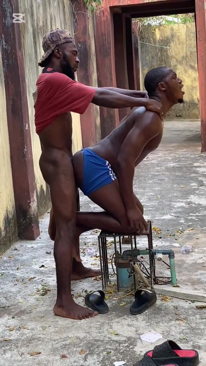 BlackDanie_production: Arka bahçede sondaj