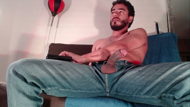 Tommhot: Follando Una Sandía Mientras Usa Jeans