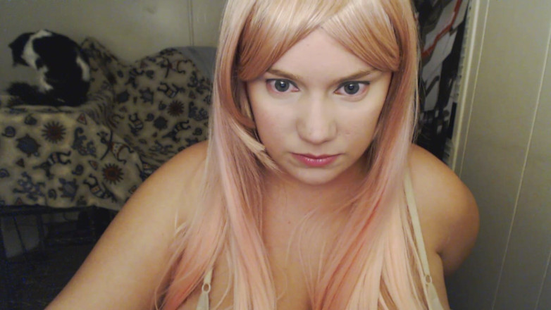 Scarlet Vixen: Burping blondin