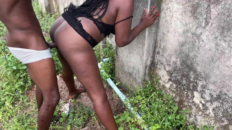Sex naija 1: Wanita hitam dengan pantat yang menakjubkan tahu cara menggembirakan seorang...