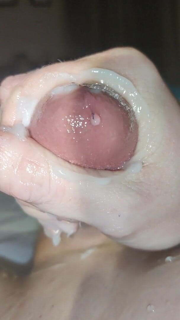 Big Daddy Dommmm: Pre-cum con un juego de mano descuidado ordeñando mi polla...