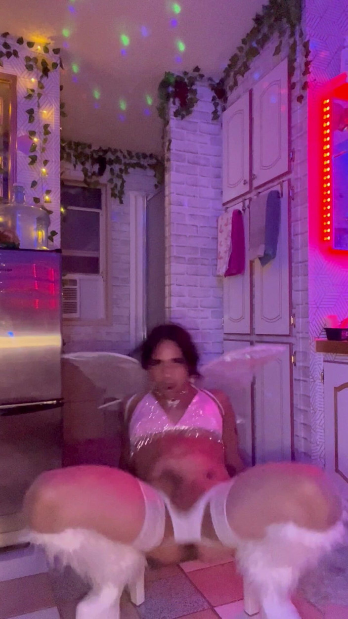 TSJade95: Porno sterrendans