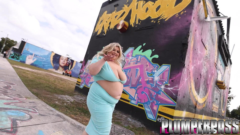 Plumper pass: Blondie Big Bellied BBW rider enorm kuk