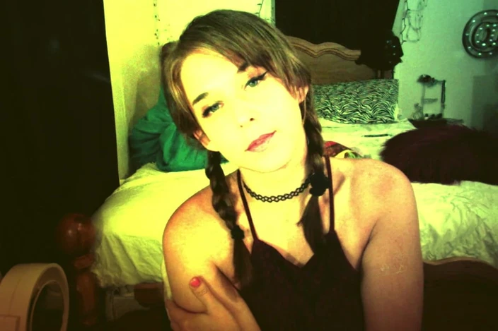 Alli Anderson: Smoking and Chilling