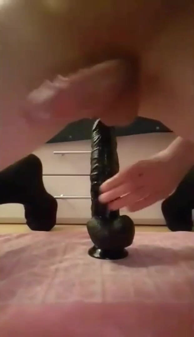 Lara X: Cabalgando delicioso bbc