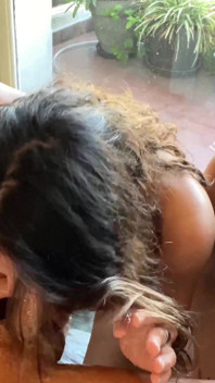 Kirli? Dağınıklık mı? Dağınıklık mı? Henüz bir şey görmediler. April ve Belle 2 litreden fazla öğürme ve salya akıtma