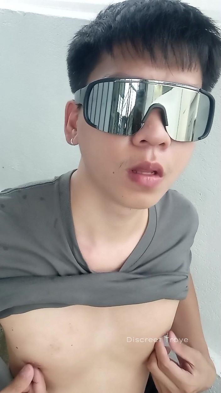 Troye_AsianPinoy: Aziatische jongen sexy kont en enorme geaderde pik