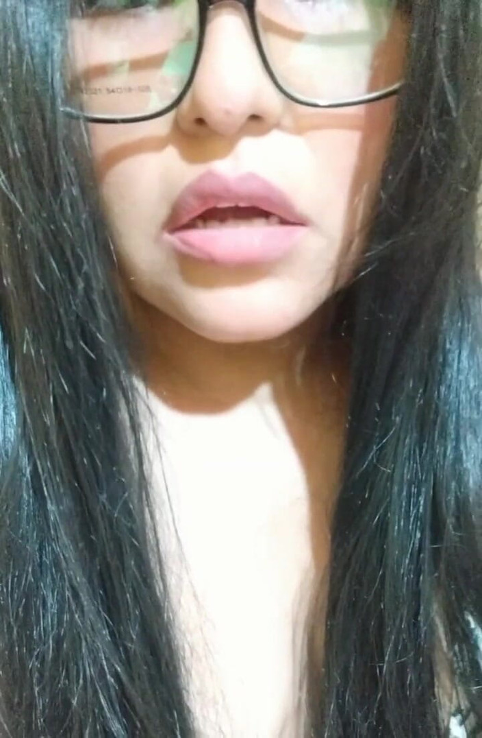 Carla Villalobos: 그녀의 안에 끝낼 남자를 따먹고 싶어하는 빨간 끈을 입은 큰 엉덩이의 여자