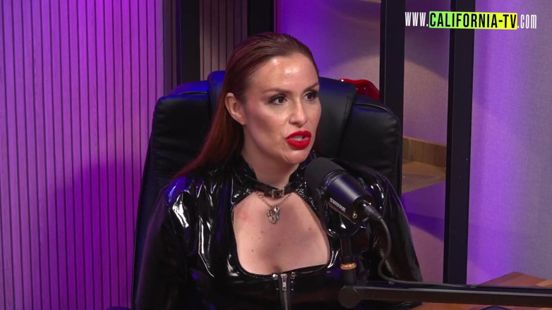 California TV: Maisa Pravo, Dominatrice Rousse Sexy, Et La Culture BDSM