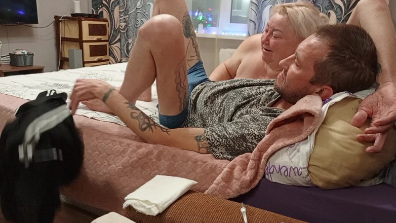 Zona901: Pagi-pagi nyepong kontol ibu tiriku pagi-pagi dan dicrot di mulut