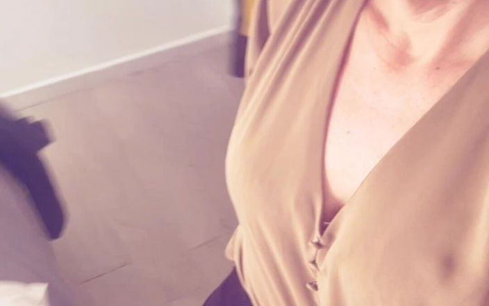 Sofy13: Aku pengen kontol besar