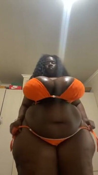 Zogende bbw-milf tietenneuken & dildo zuigen