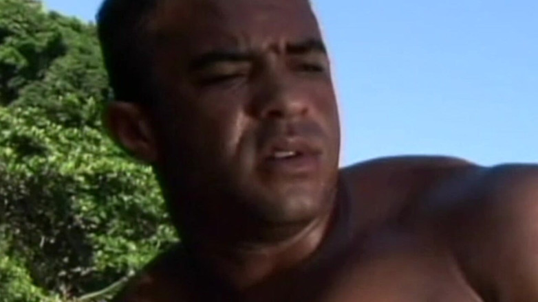 AMATOR BAREBACK FRENCH PORN: Latin twink arkadaşıyla prezervatifsiz sikişiyor