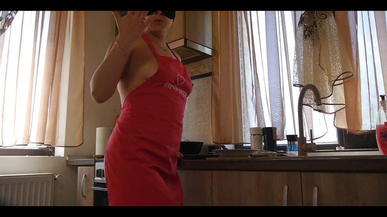 MilfyCalla: Лучший секс на кухне, подборка приготовлений, минетов и грязной спермы