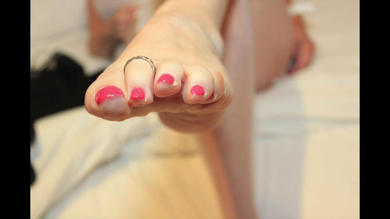 Mr MF: Mrs Mature Feet Sets You a Jerk off Challenge