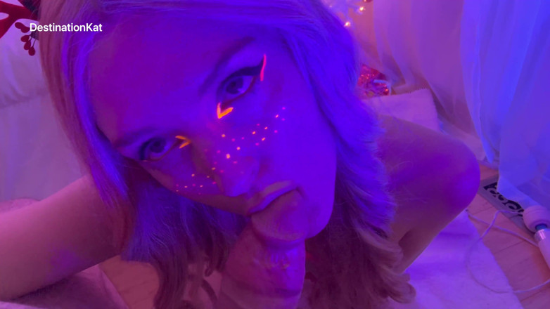Destination Kat: Blacklight oral seks ve biniş