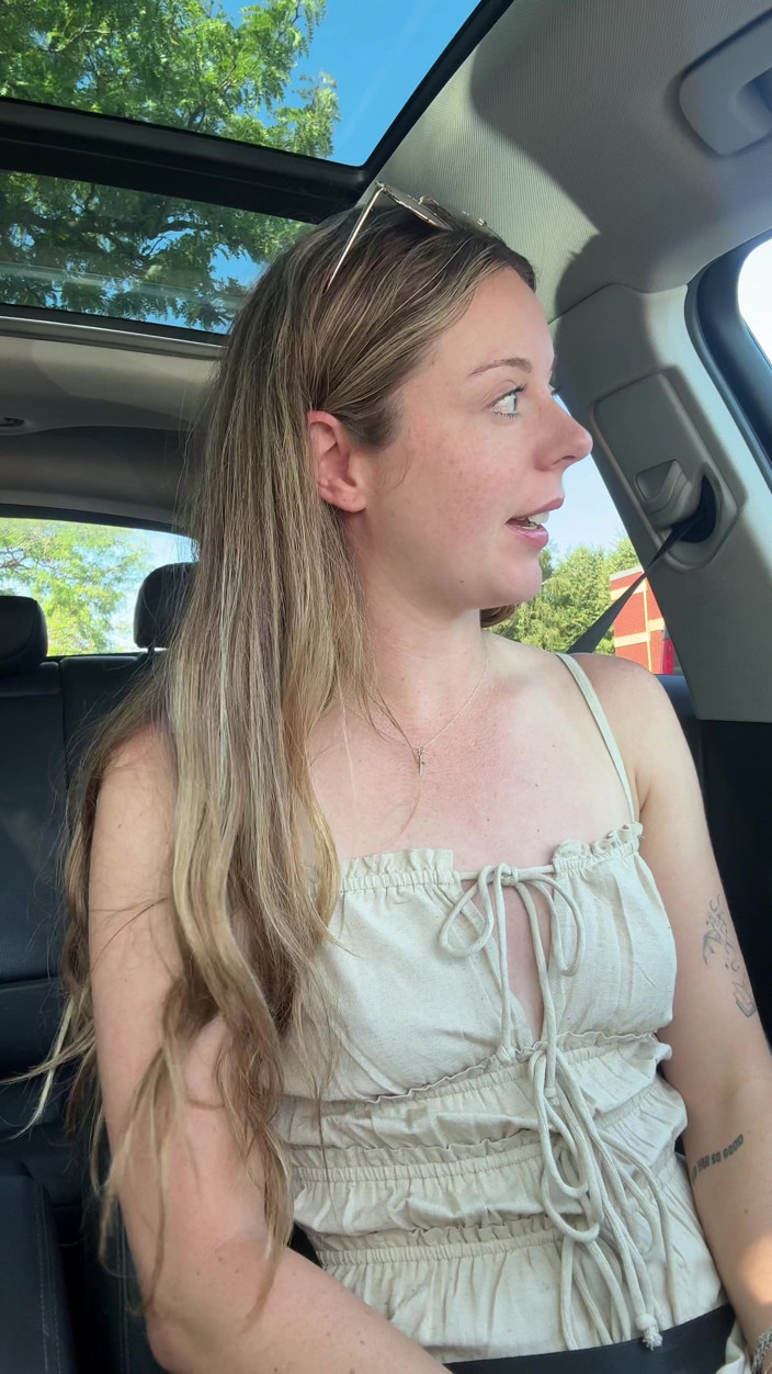 Nadia Foxx: Drive thru diversão durante o fim de semana longo! Extra...