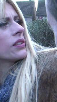 Brittany Bardot की luke Hotrod के बड़े लंड द्वारा bellow से चुदाई