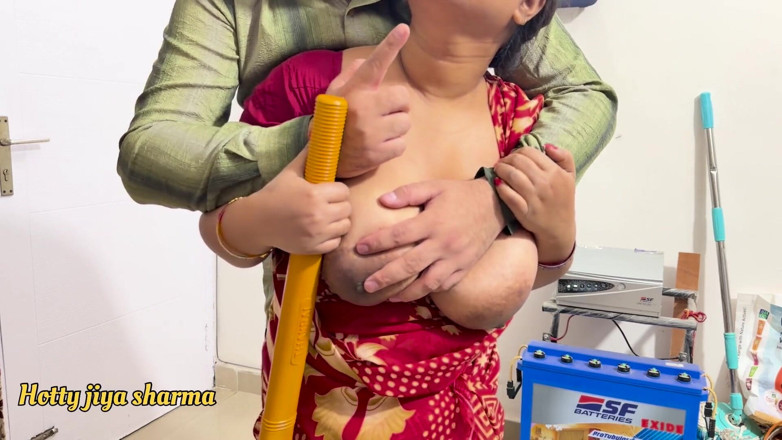 Hotty Jiya Sharmaa: The House Maid Was Abandoned by the Owner