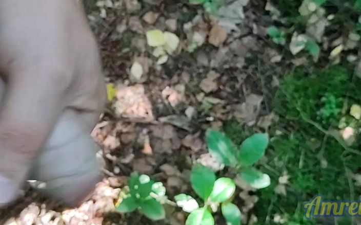Amreis: Aku menemukan tempat untuk muncrat di hutan