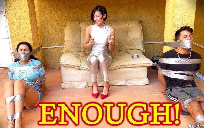 Selfgags femdom bondage: 继妹被他们的室友绑住