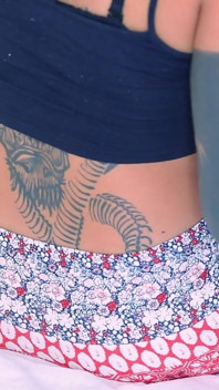 Tatuerad sexig brud skolflicka knullad i missionär efter lektionen