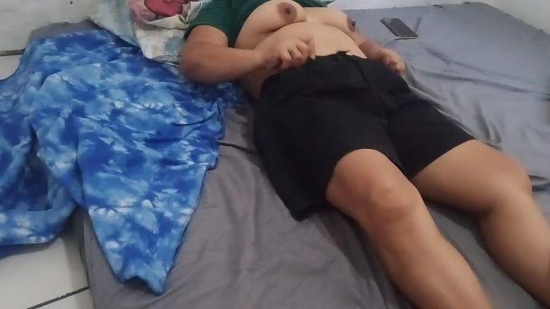 Mommyducks69: Pinay Sarap kreunt totdat ze in het plezier spuit