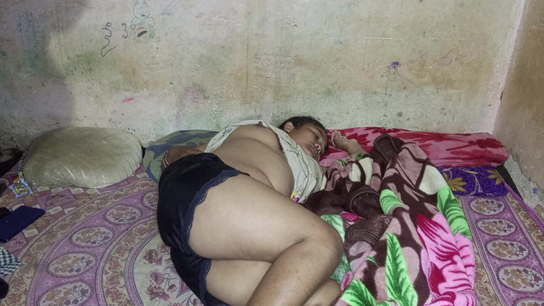 Mg3947731: 早上丈夫妻子完整的德希性感视频