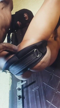Pov: fixou-a na porta do meu swing sexual e fodeu o esguicho dela