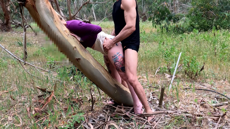 MaskCouple: Horská turistika a divoký venkovní sex!
