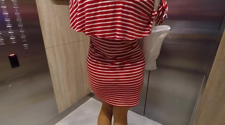 Chokobanana: This Slut Invited Me in Her Room