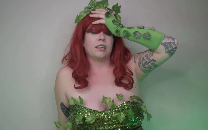 Deanna deadly: Poison Ivy melted by POV superhero