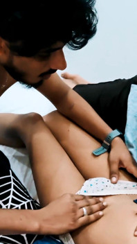 Indická teen desi dívka si užívá sexu s dědečkem a jejím přítelem, hindské audio video