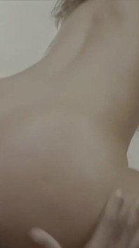 마야를 위한 더블 블랙 삽입