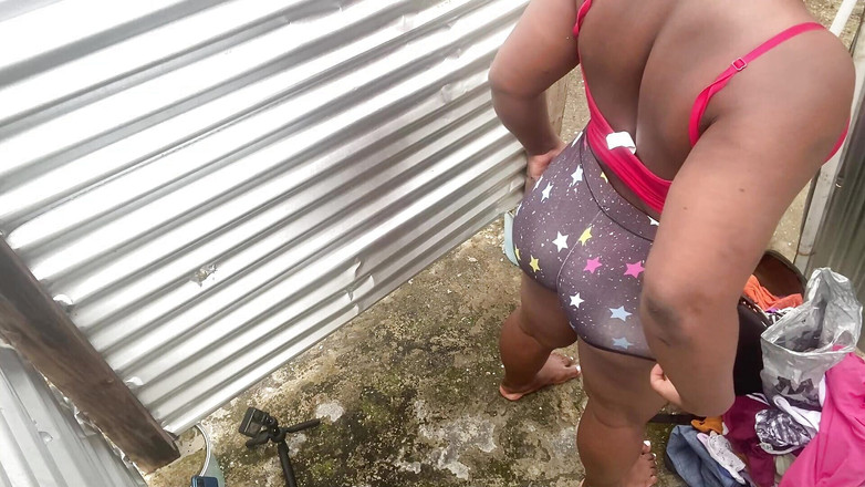 AndreaBellotiStar: Amatérská kamera v plážovém stánku