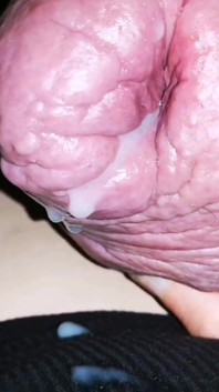 Móc cua tinh dịch ra khỏi nó, bắn tinh dịch lớn