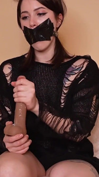 Kachní páska a masturbace koulí