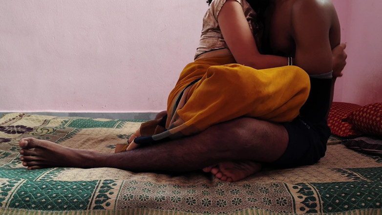 Viralcouple76: Hot Indian Couple Fuck on Bed